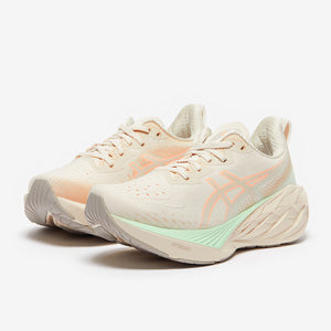 ASICS Womens Novablast 4