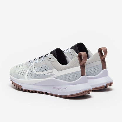 Nike Womens Pegasus Trail 4 - Lt Smoke Grey/White-Black