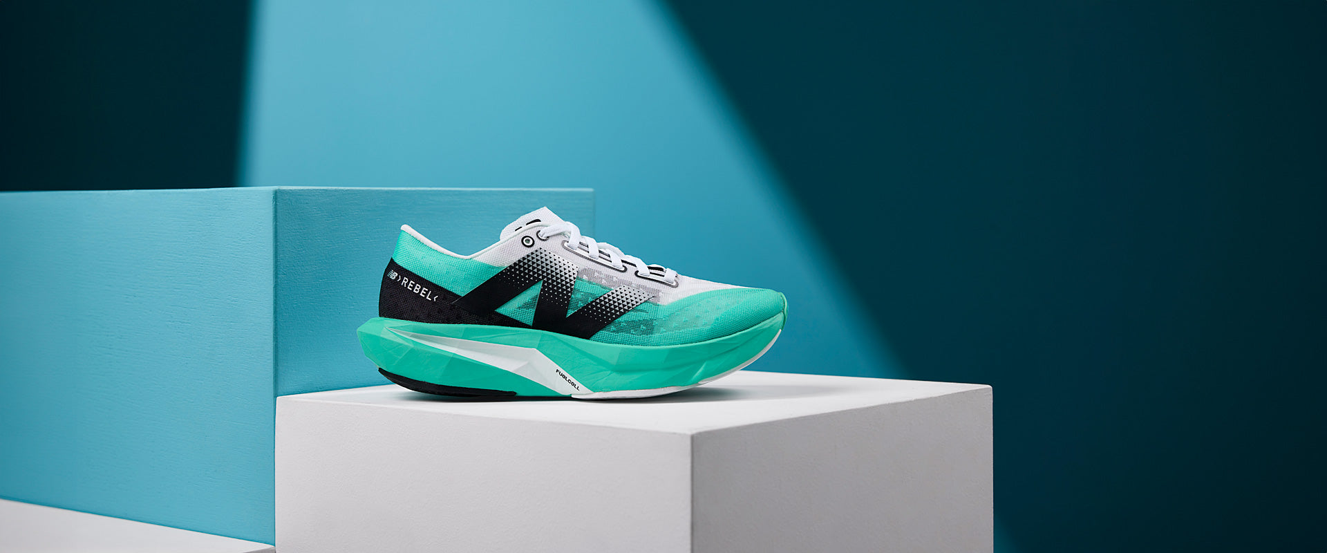 New Balance Womens FuelCell Rebel v4