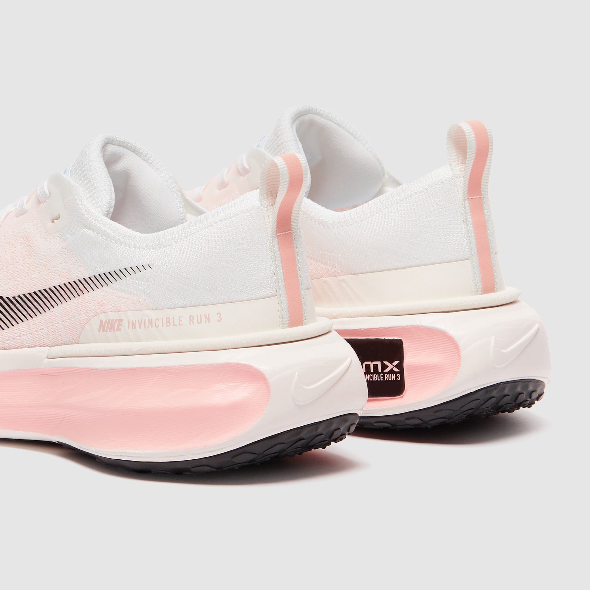 Nike Womens Invincible 3