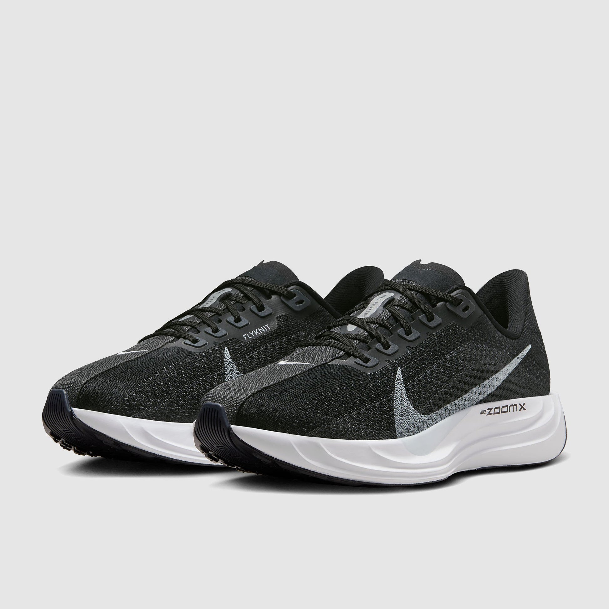 Nike Womens Pegasus Plus