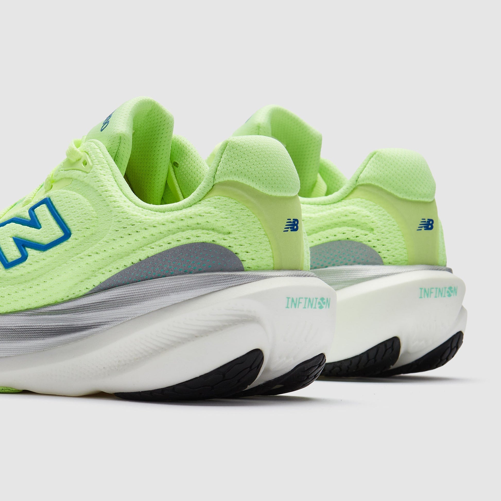 New Balance Womens 1080 v15