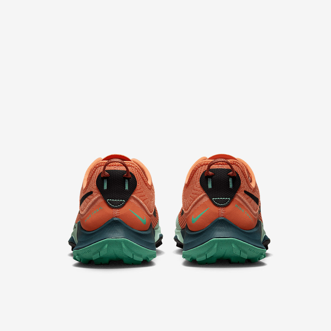 Nike Air Zoom Terra Kiger 8