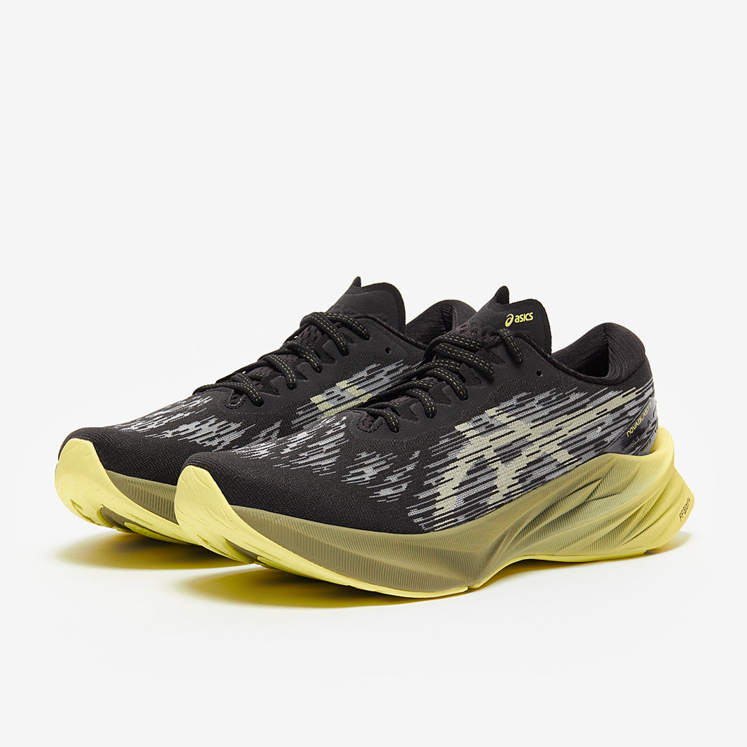 ASICS Novablast 3