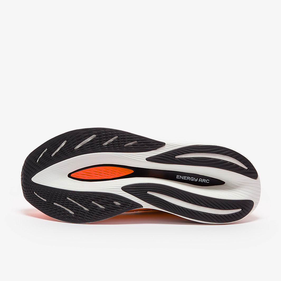 New Balance FuelCell SuperComp Trainer v2