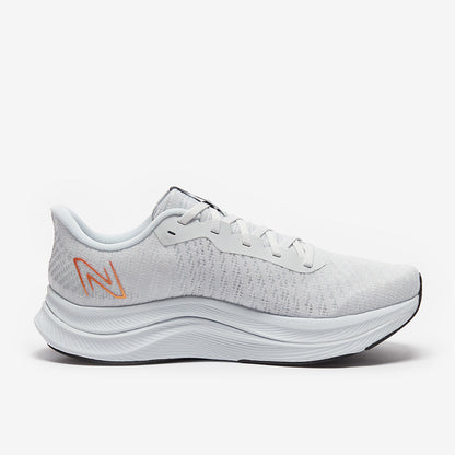 New Balance FuelCell Propel v4