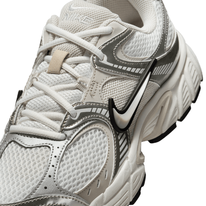 Women's Nike V5 RNR "Summit White Light Orewood"